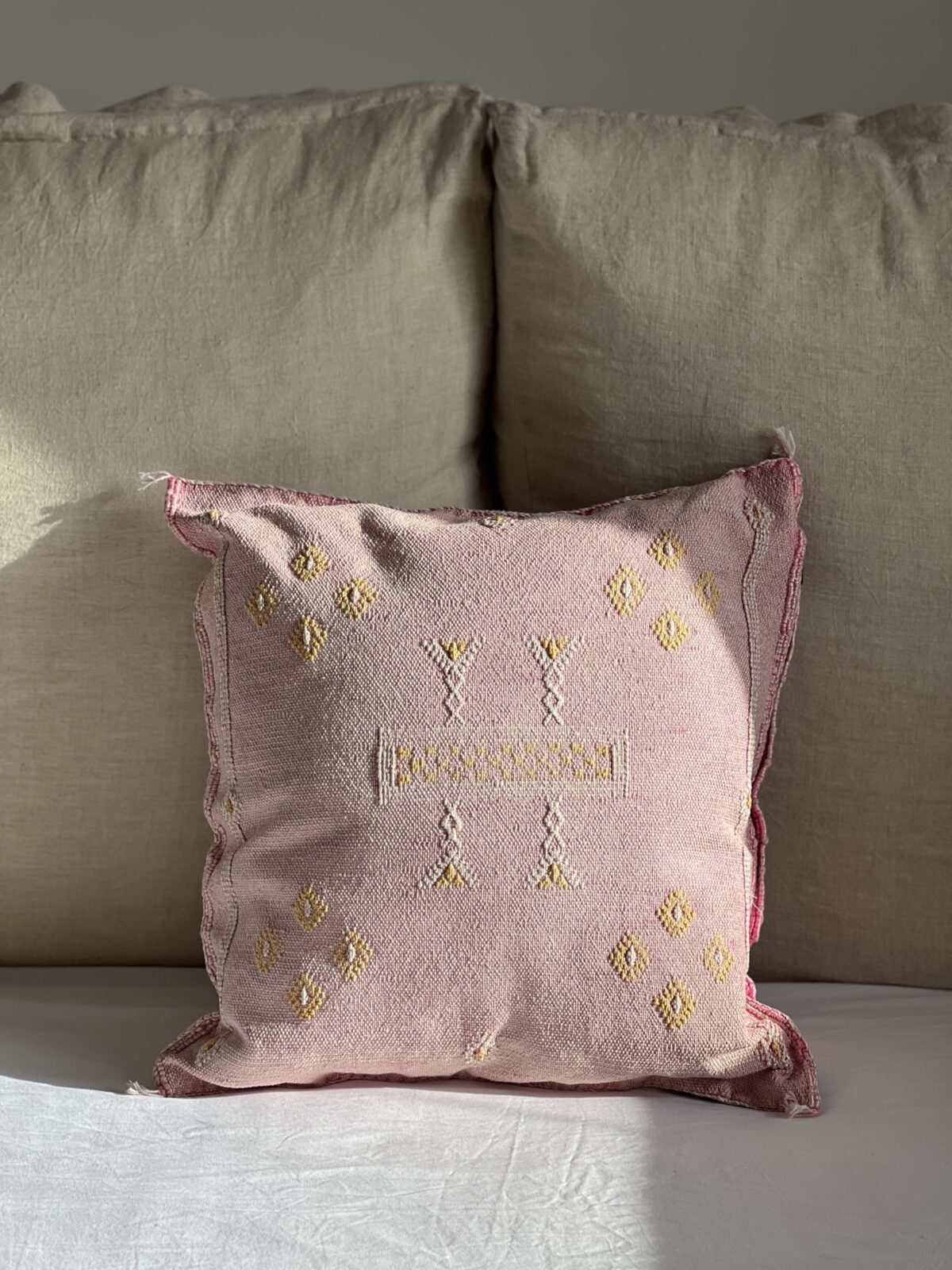 MOROCCAN SABRA CUSHION - BLUSH