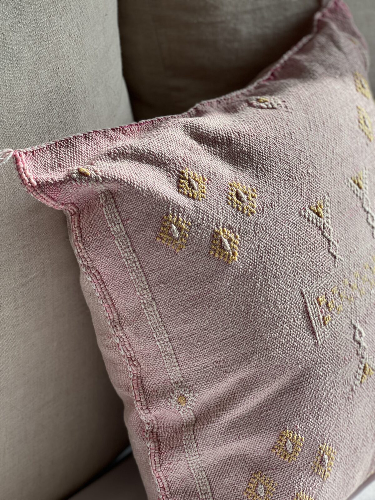 MOROCCAN SABRA CUSHION - BLUSH - Image 3