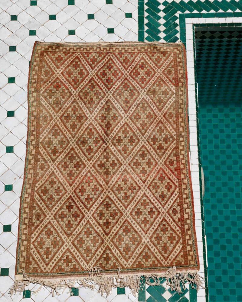 VINTAGE MOROCCAN RUG - SANA 185 x 112 cm
