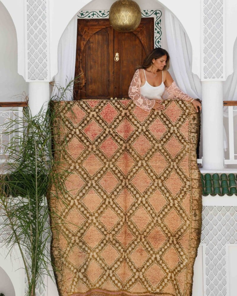 VINTAGE MOROCCAN RUG - ZINA 320 x 190 cm